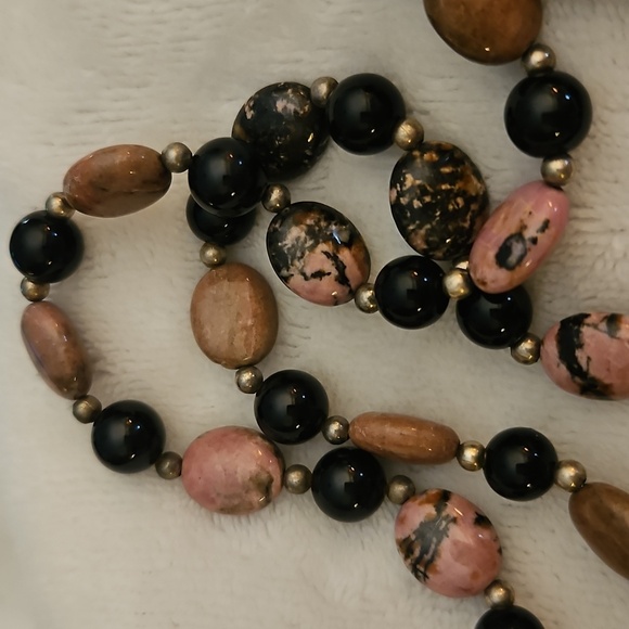 HANDMADE Black Onyx and Pink Rhodochrosite Beaded Necklace - Picture 5 of 6